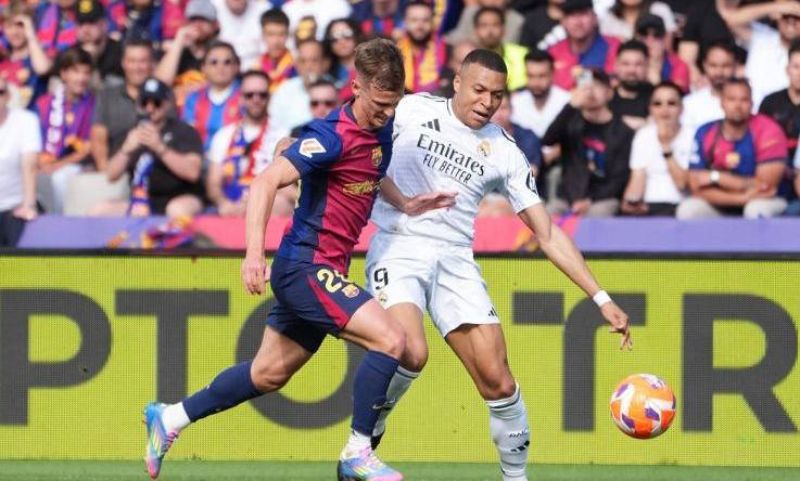 欧冠15冠王皇马2-1力克巴萨,终结4连败,甩开5分争冠稳了